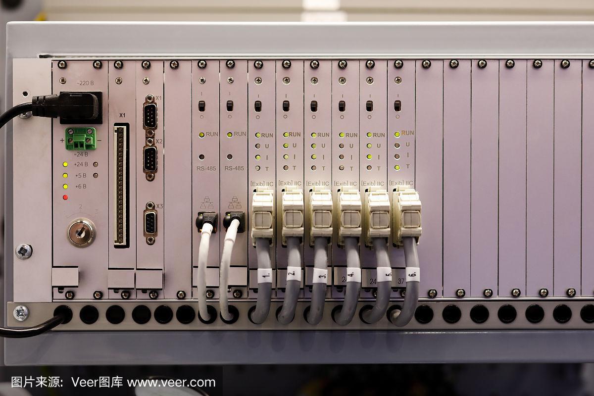 基于模块化PLC的工业控制系统与工控电脑产品 架构、优势与选型指南